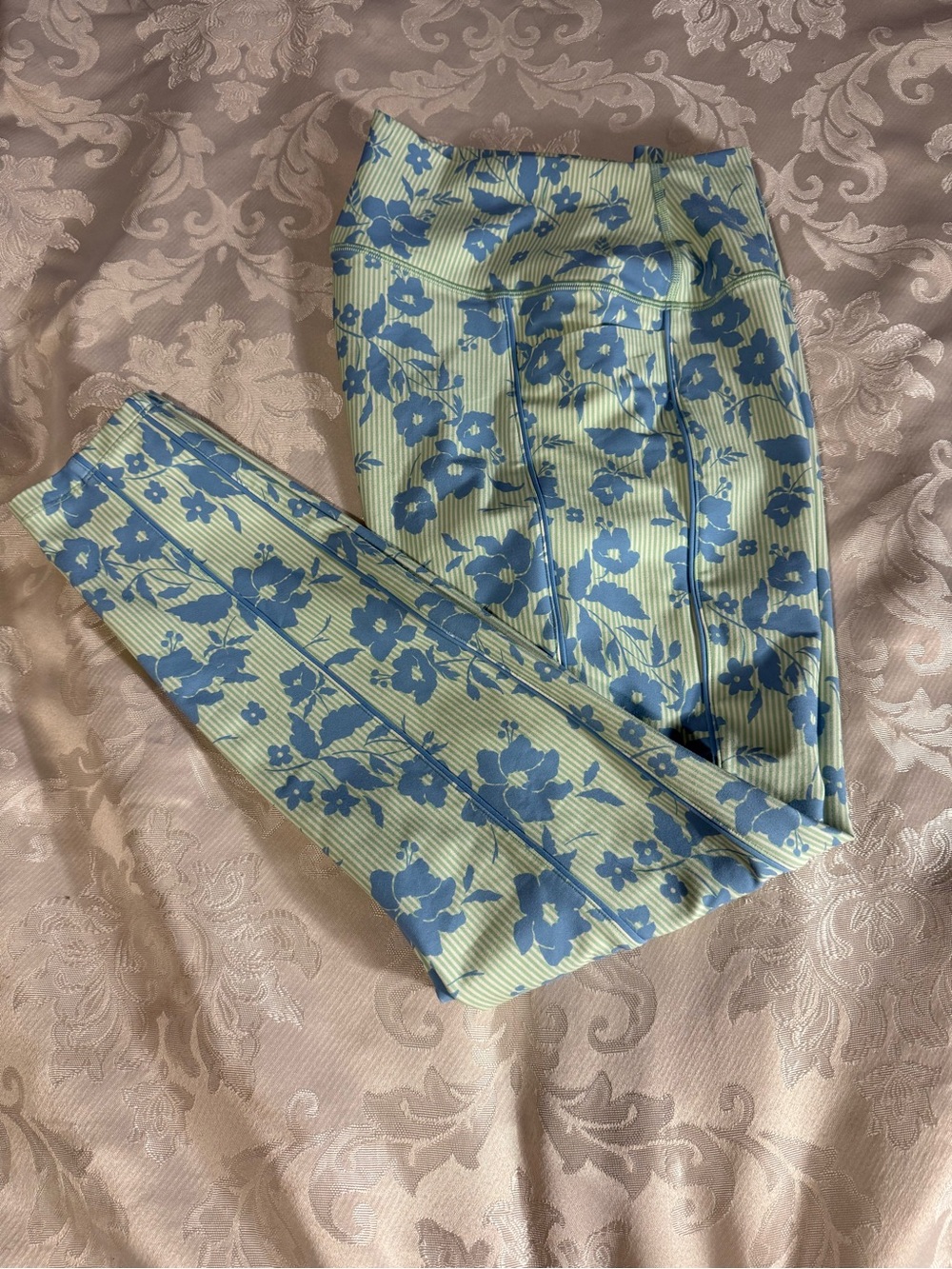 Peloton Floral High Rise Leggings Size L Blue Green Stripe Print Side Pockets - Picture 9 of 15